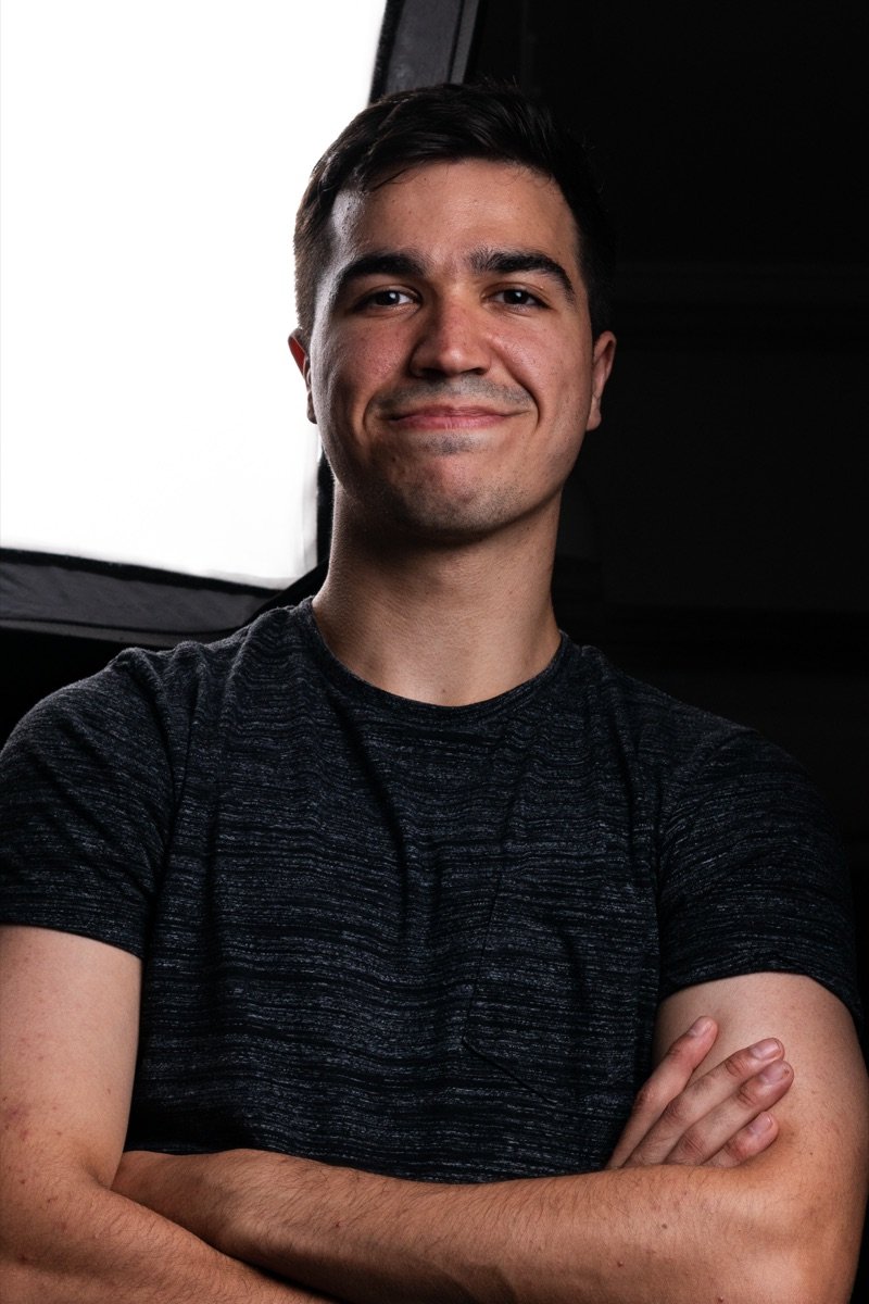 Retrato de Juan Dopacio, fotógrafo de DOPA STUDIO en Valencia